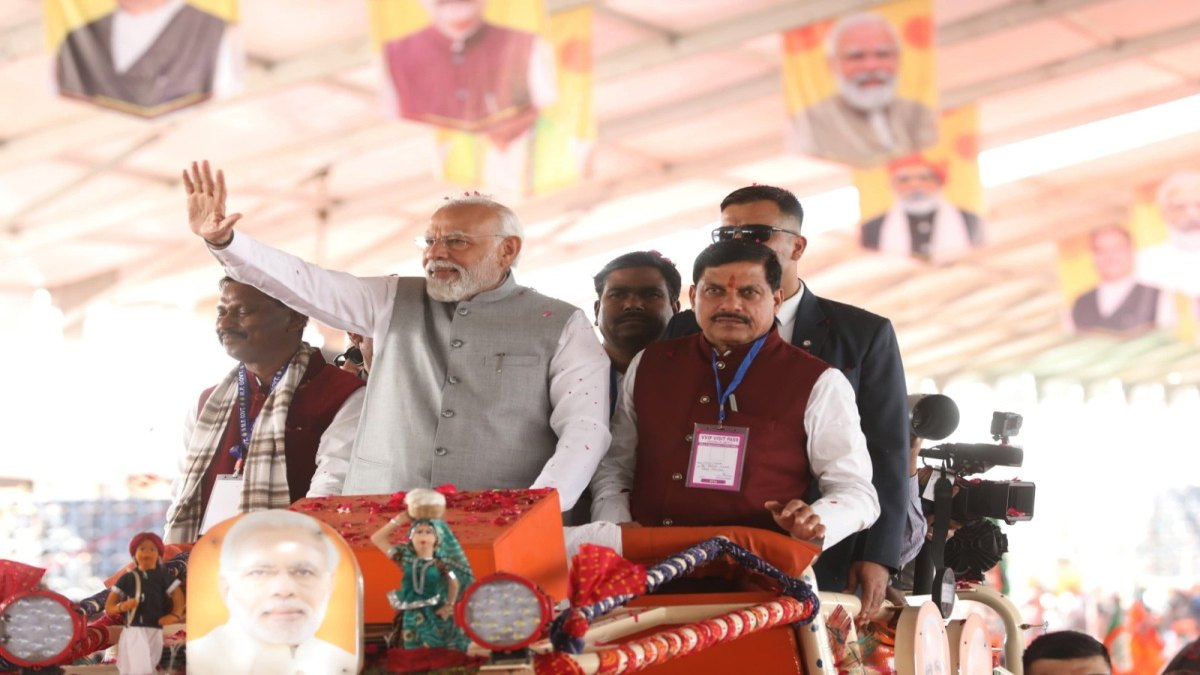 सरकार का आदिवासी वोट बैंक पर फोकस, MP के 20 जिलों में विशेष आंगनबाड़ी की सौगात