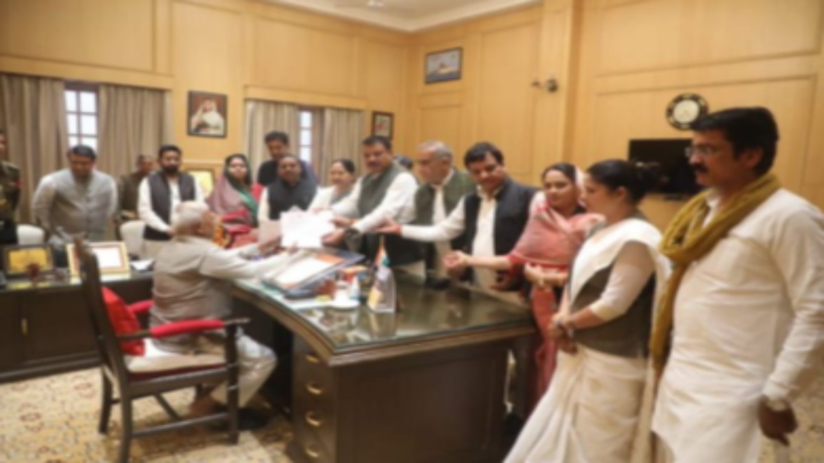 कांग्रेस ने CM की राज्यपाल से की शिकायत: कांग्रेस विधायकों से सरकार पर उपेक्षा का लगाया आरोप, कहा- मुख्यमंत्री की शपथ का हो रहा खुला उल्लंघन