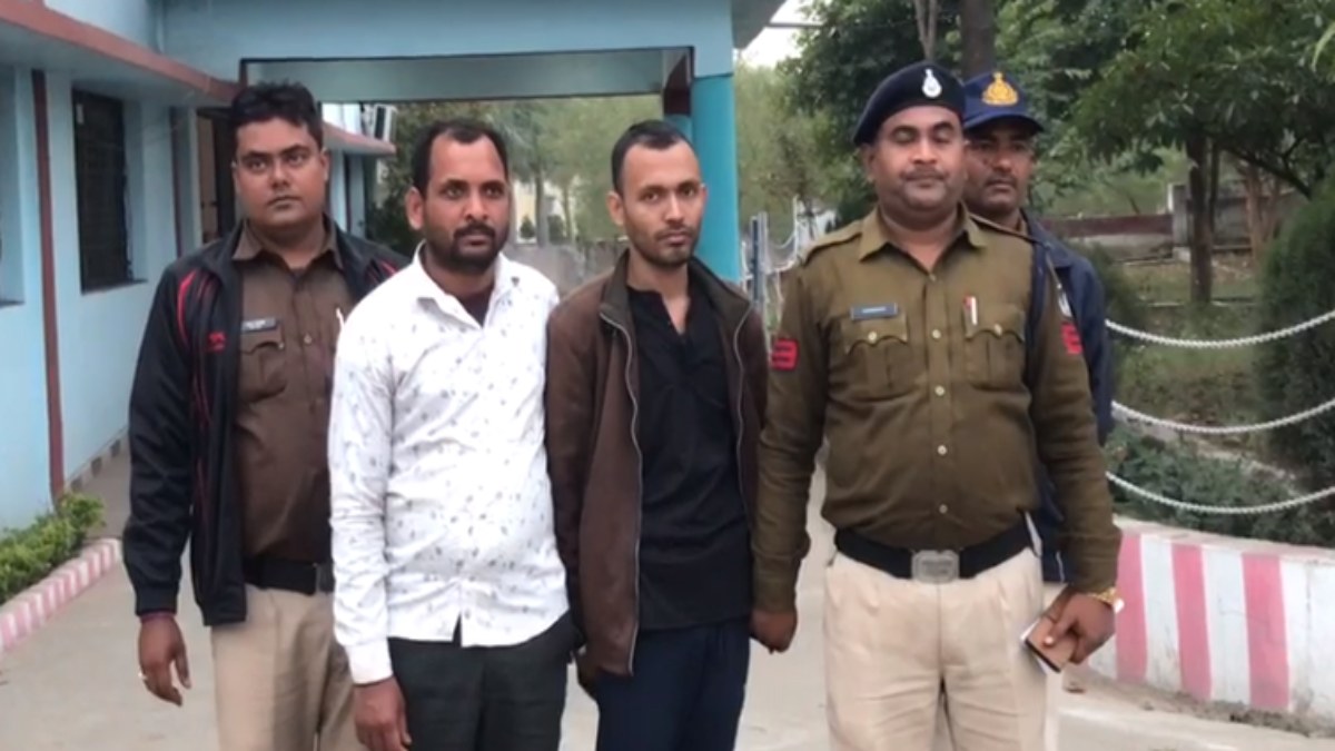 पीएम आवास योजना की राशि का गबन: हितग्राहियों के साथ रोजगार सहायक पर FIR, जिला पंचायत CEO ने की कार्रवाई 