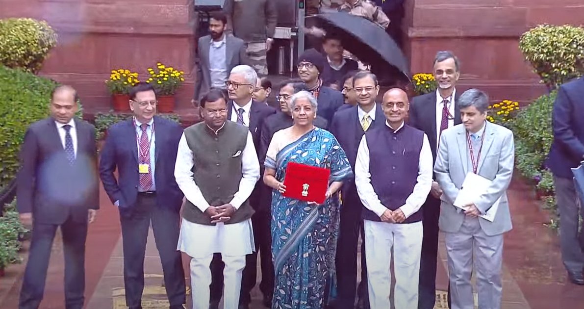 Budget 2024 Live Updates: मोदी सरकार 2.0 का आखिरी बजट पेश कर रहीं वित्त मंत्री निर्मला सीतारमण, देखें Live Video…