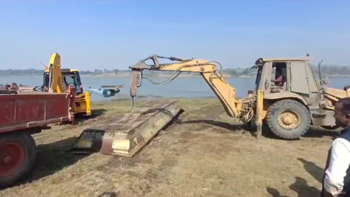 नर्मदा में रेत उत्खनन पर कार्रवाई: अवैध तरीके से हो रहा था खनन, माफियाओं में हड़कंप