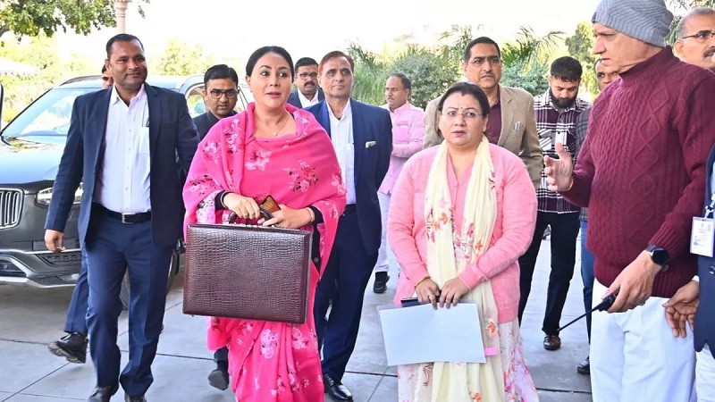 Rajasthan Budget 2024: 1000 करोड़ रुपये से होगी सुदृढ़ होगी स्वास्थ्य व्यवस्था, गरीब परिवार को लाडो प्रोत्साहन बॉड की सौगात