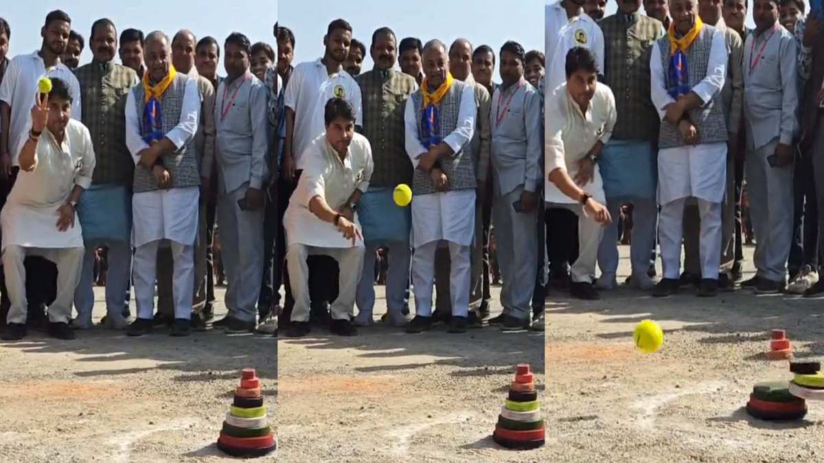 VIDEO: क्रिकेट प्रेमी सिंधिया ने देसी खेल में आजमाया हाथ, सितोलिया में गेंद से लगाया सटीक निशाना