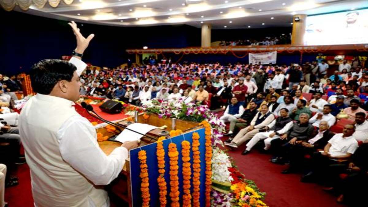 MP ओलंपिक संघ को 11 लाख रुपये देने की घोषणा: सीएम मोहन ने कहा- प्रदेश में खेल और खिलाड़ियों को लेकर अपार संभावनाएं
