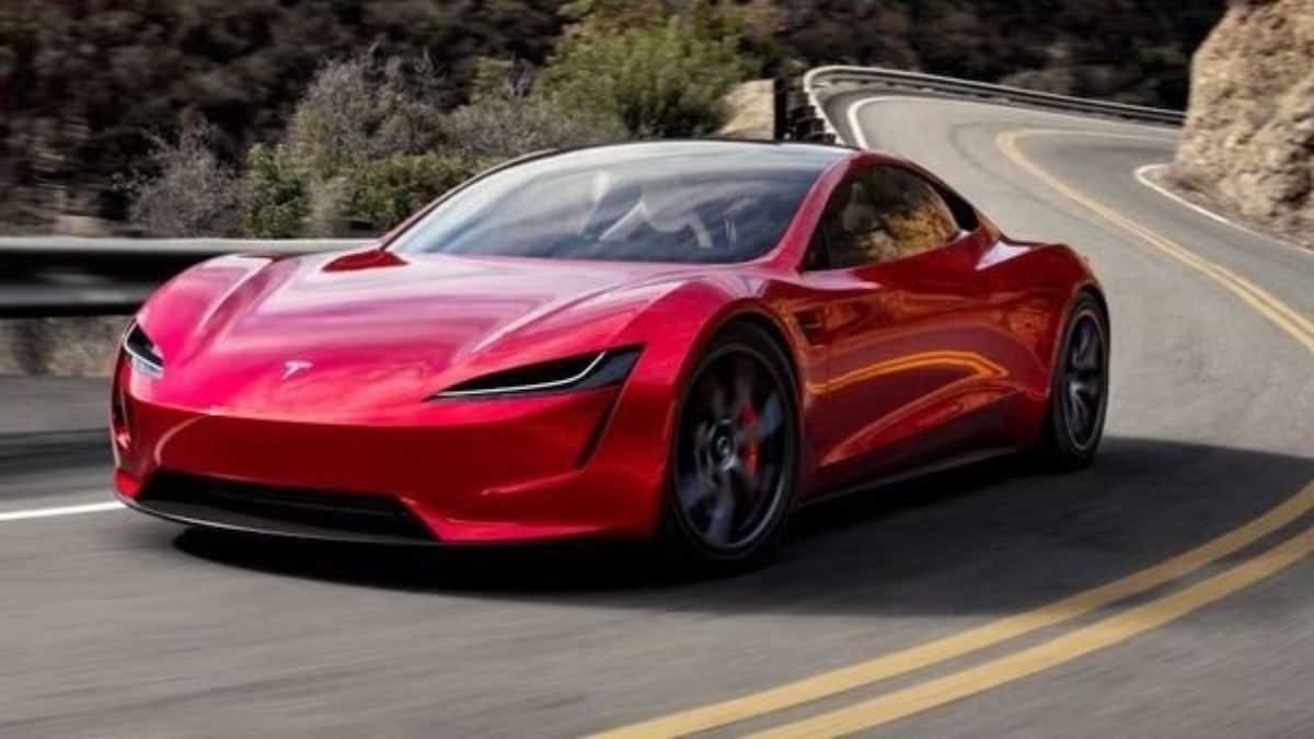 Roadster EV : Tesla ला रही है दुनिया की सबसे तेज कार, एक सेकेंड में पकड़ेगी 0-100 KMPH की रफ्तार