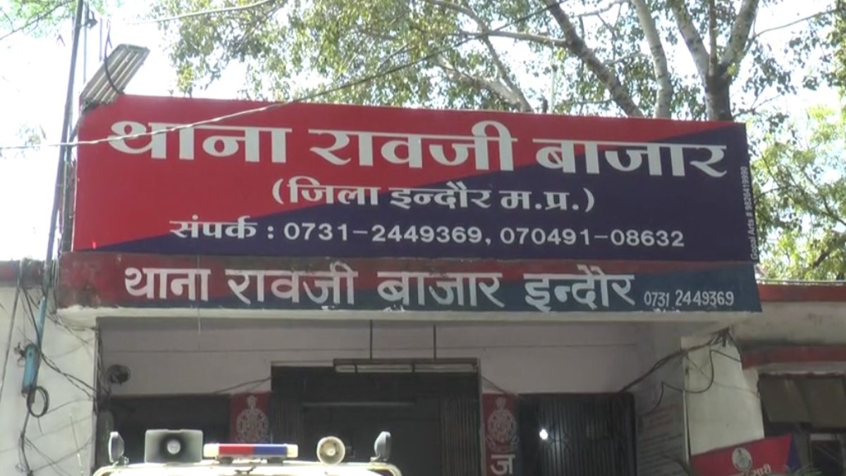 पशु को भी नहीं छोड़ रहे चोर: घर के बाहर बंधा बकरा चुरा ले गए बदमाश, पुलिस खंगाल रही CCTV फुटेज