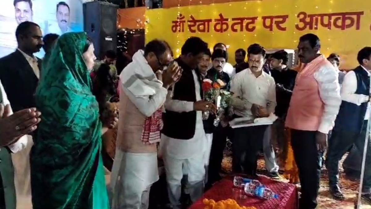 नर्मदा जयंती में शामिल हुए पूर्व CM शिवराज, कहा- दर्शन मात्र से पापों से मिल जाती है मुक्ति