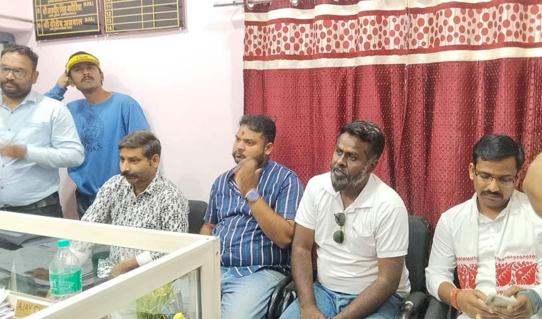 शादी समारोह में गौ मांस परोसने की सूचना से बवालः मौके पर पहुंची पुलिस और लिया खाने का सैंपल