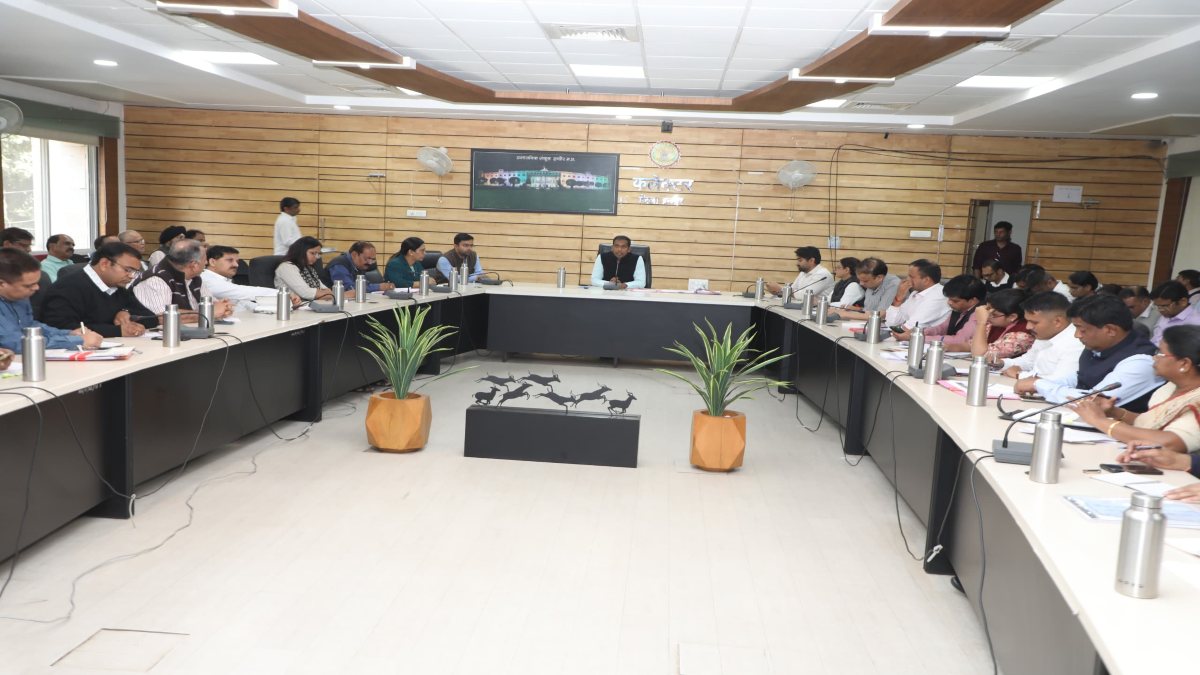 SDM का 7 दिन का वेतन काटने के आदेश: 6 महीने से राजस्व प्रकरण को लटकाने पर कलेक्टर ने अपनाया सख्त रवैया