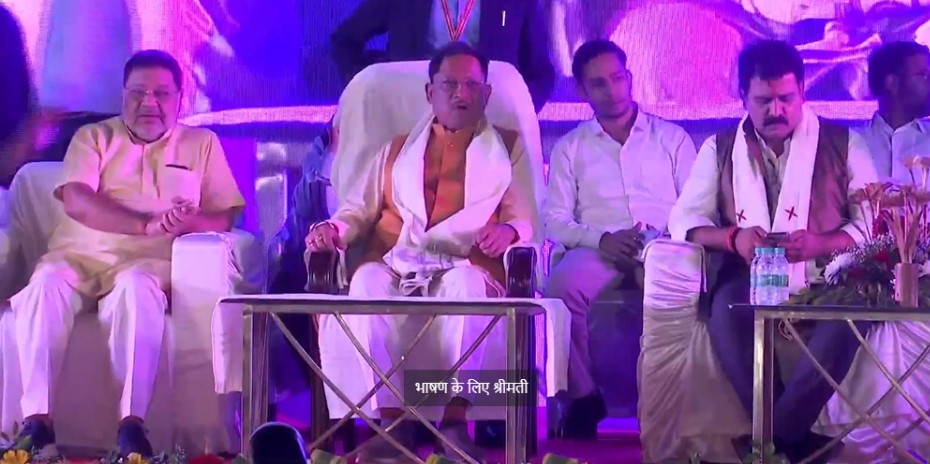 साइंस कॉलेज ग्राउंड में शुरू हुआ ‘सरस मेला’, 200 महिला स्व सहायता समूह ने लगाए स्टॉल