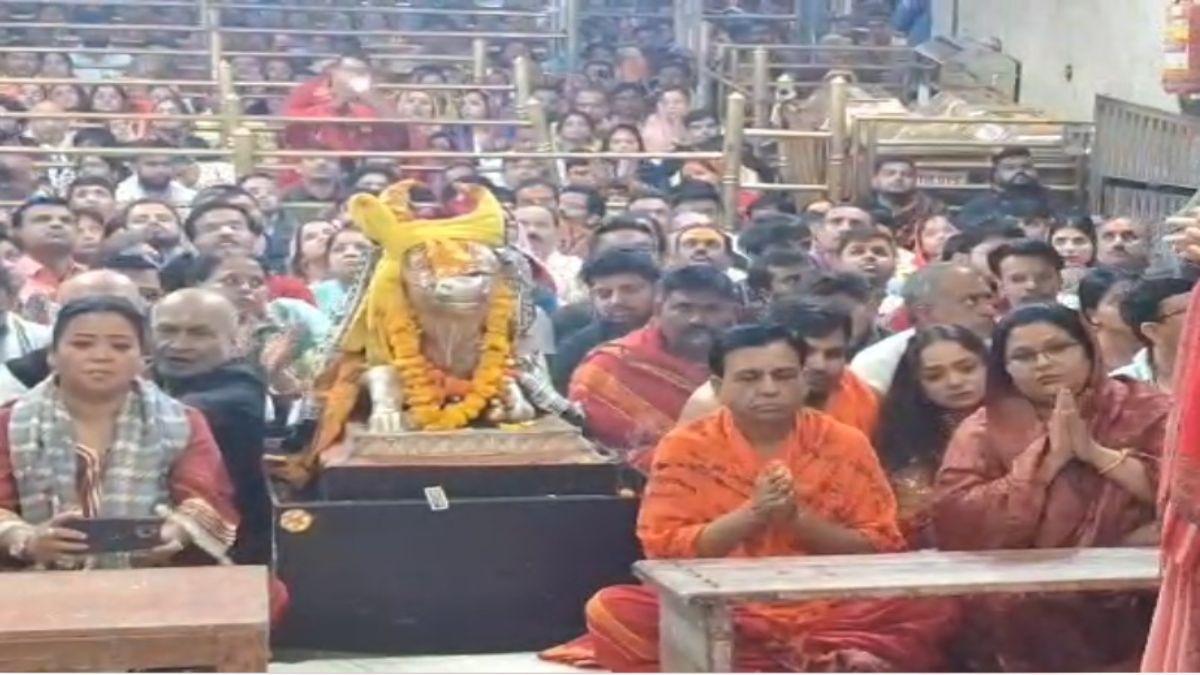 डिप्टी सीएम देवड़ा और कॉमेडियन भारती पहुंचे उज्जैनः बाबा महाकाल का दर्शन पूजन कर लिया आशीर्वाद