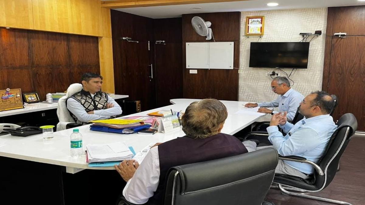 KFW बैंक जर्मनी के प्रतिनिधि पहुंचे MP: इंदौर विद्युत वितरण कंपनी का किया दौरा