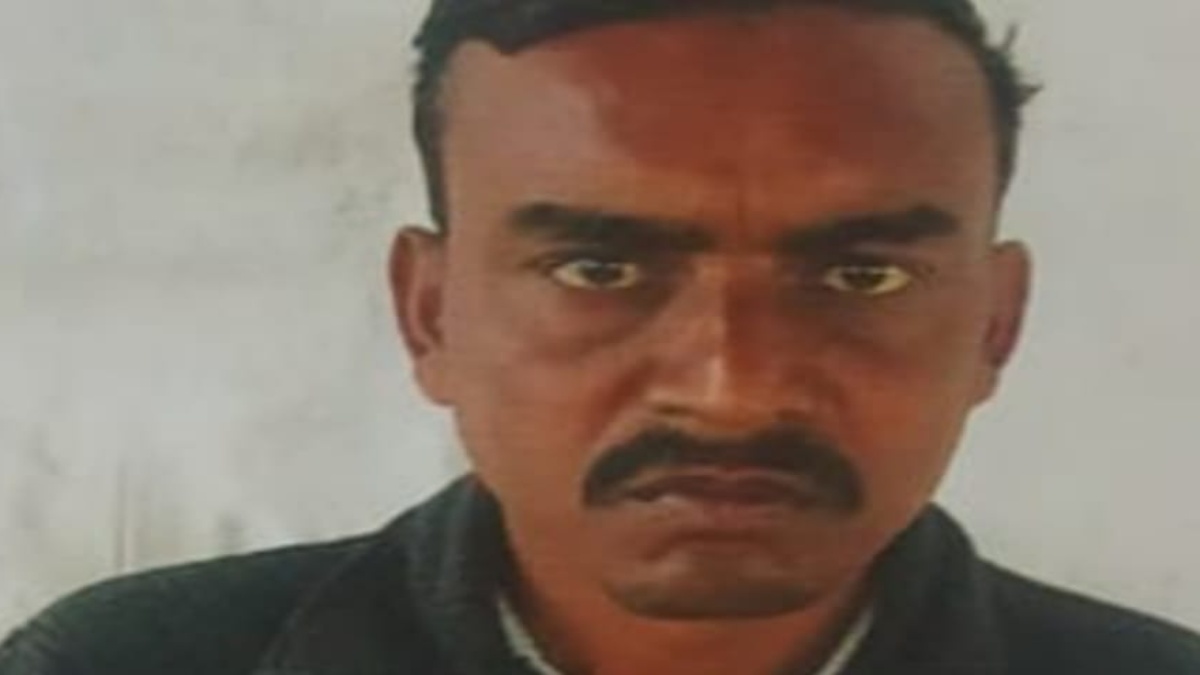 हथकड़ी खोल कर अस्पताल से फरार हुआ कैदी: बदमाश को पकड़ने टीम गठित, पुलिसकर्मी पर FIR दर्ज