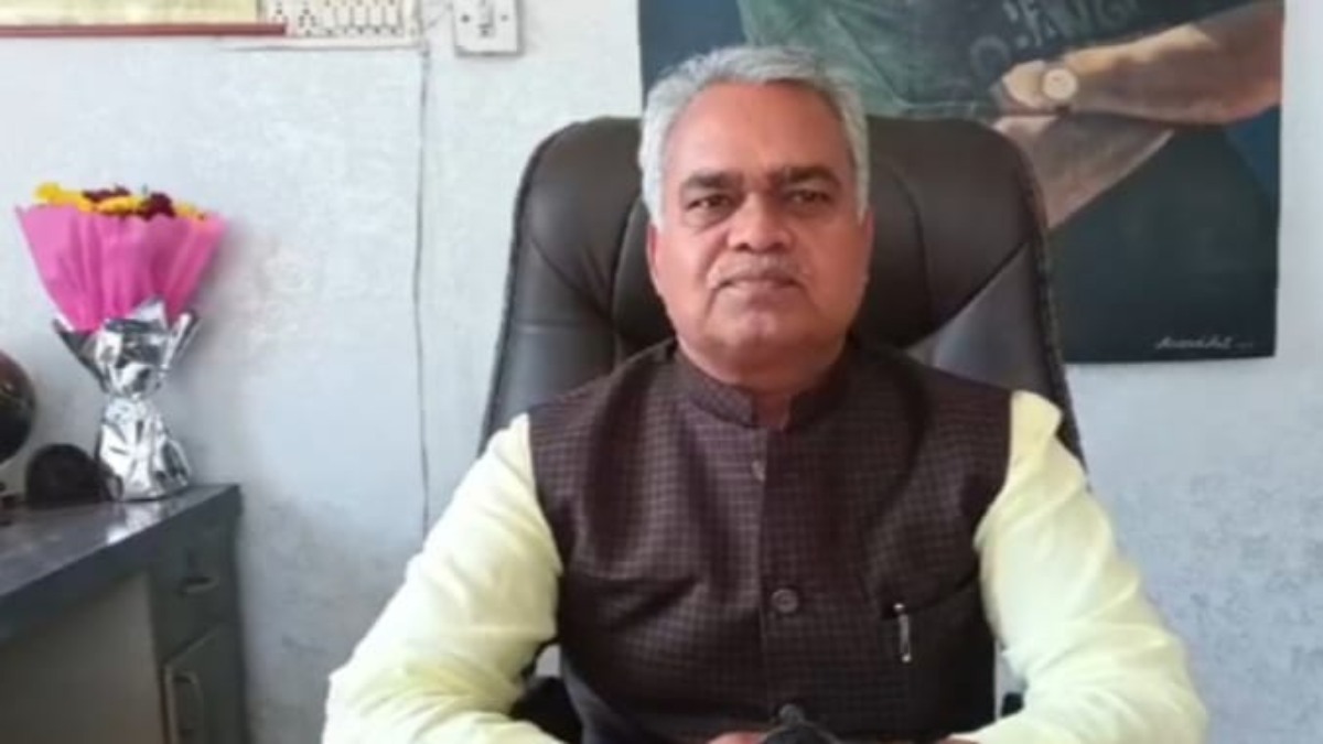 कांग्रेस चल रहा पतझड़ का मौसम: आलोक मिश्रा का बयान, कहा- BJP में जाने वाले नेता नहीं व्यापारी हैं
