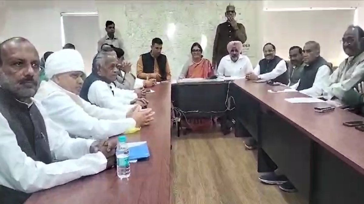 स्क्रीनिंग कमेटी की बैठकः कांग्रेस की टिकट में 50-50 का फॉर्मूला, पुराने दिग्गजों को मैदान में उतारने की उठी मांग