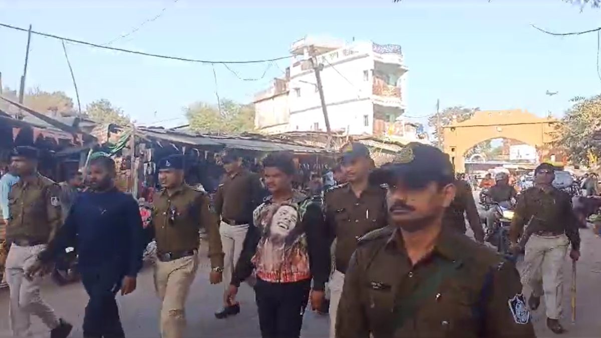 गहलोत सरकार में कन्हैया की गर्दन कटी थीः MP की मोहन सरकार में गर्दन काटने की बात करने वालों का कर दिया इलाज, माफी मांगते…