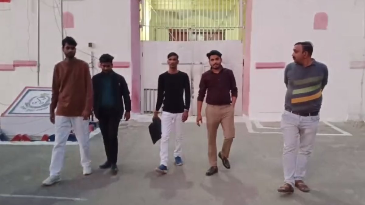 जुर्माने की राशि जमा नहीं करने वाले कैदियों के लिए समाजसेवी बने मसीहा, पैसे अदा कर जेल से करवाया रिहा