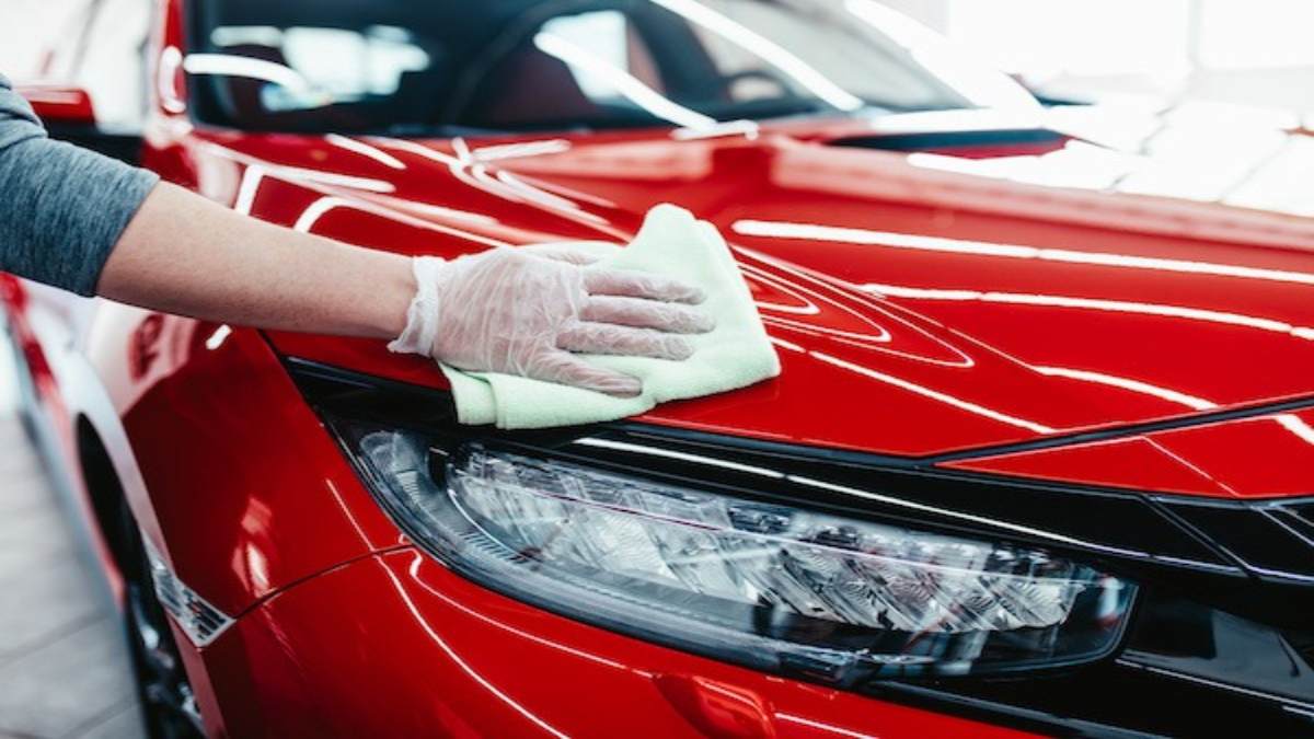 Car Tips : भूलकर भी न करें ये गलतियां, हमेशा नई जैसे चमकेगी आपकी कार