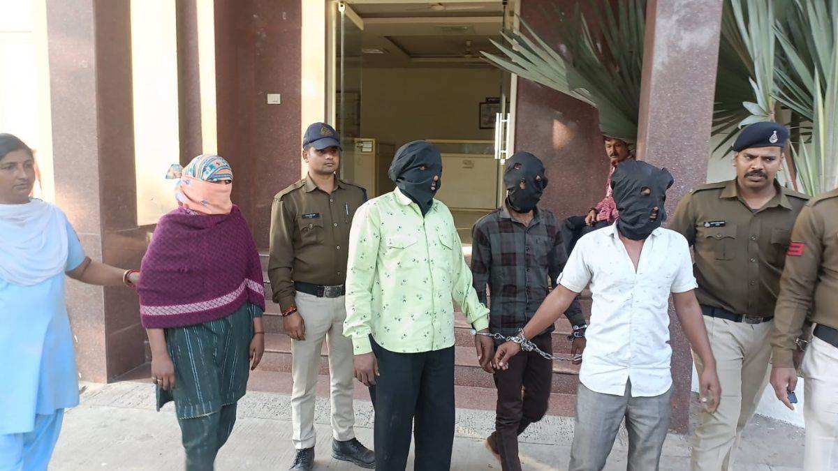 महिला ने प्रेमी के साथ मिलकर पति को उतारा मौत के घाट, फिर शव पर चढ़ाई गाड़ी, 4 आरोपी चढ़े पुलिस के हत्थे