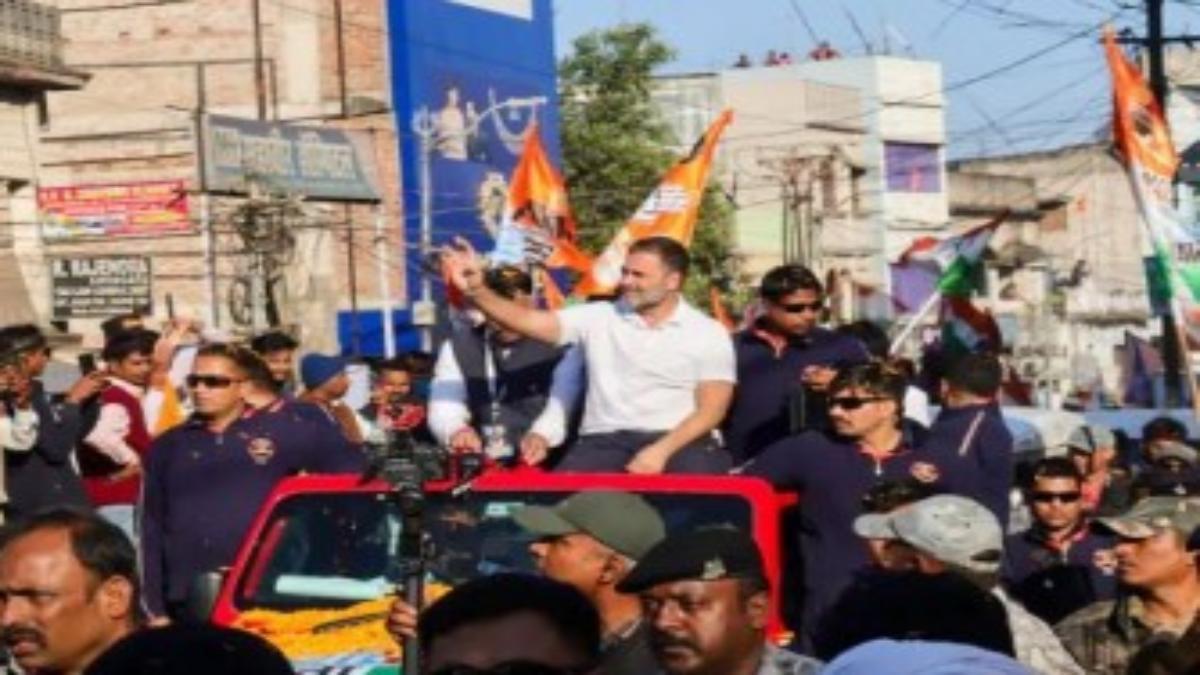 Bharat Jodo Nyay Yatra : रामगढ़ से फिर शुरू हुई Rahul Gandhi की न्याय यात्रा, लोगों ने जगह-जगह किया स्वागत