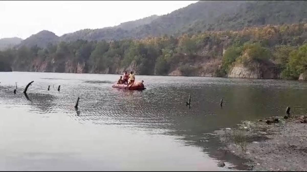 Odisha News : झील में मिला दो युवकों का शव, 4 दिन से थे लापता