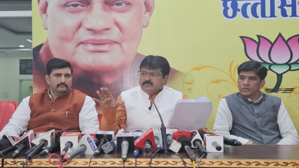 BJP नेता ने कांग्रेस पर साधा निशाना : कहा- यूपीए ने न केवल अर्थव्यवस्था को नुकसान पहुंचाया, बल्कि देश को लूटा भी