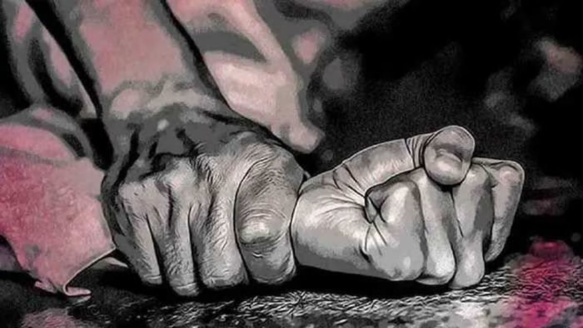 CG CRIME NEWS : चाय पिलाकर आरोपी ने किया दुष्कर्म, वीडियो बनाकर वायरल करने की दी धमकी… जानिए पूरा मामला