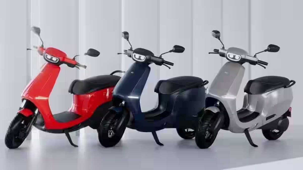 OLA का ग्राहकों को बड़ा गिफ्ट! इलेक्ट्रिक स्कूटरों की कीमतों में की भारी गिरावट, अब बचेंगे आपके हजारों रुपये