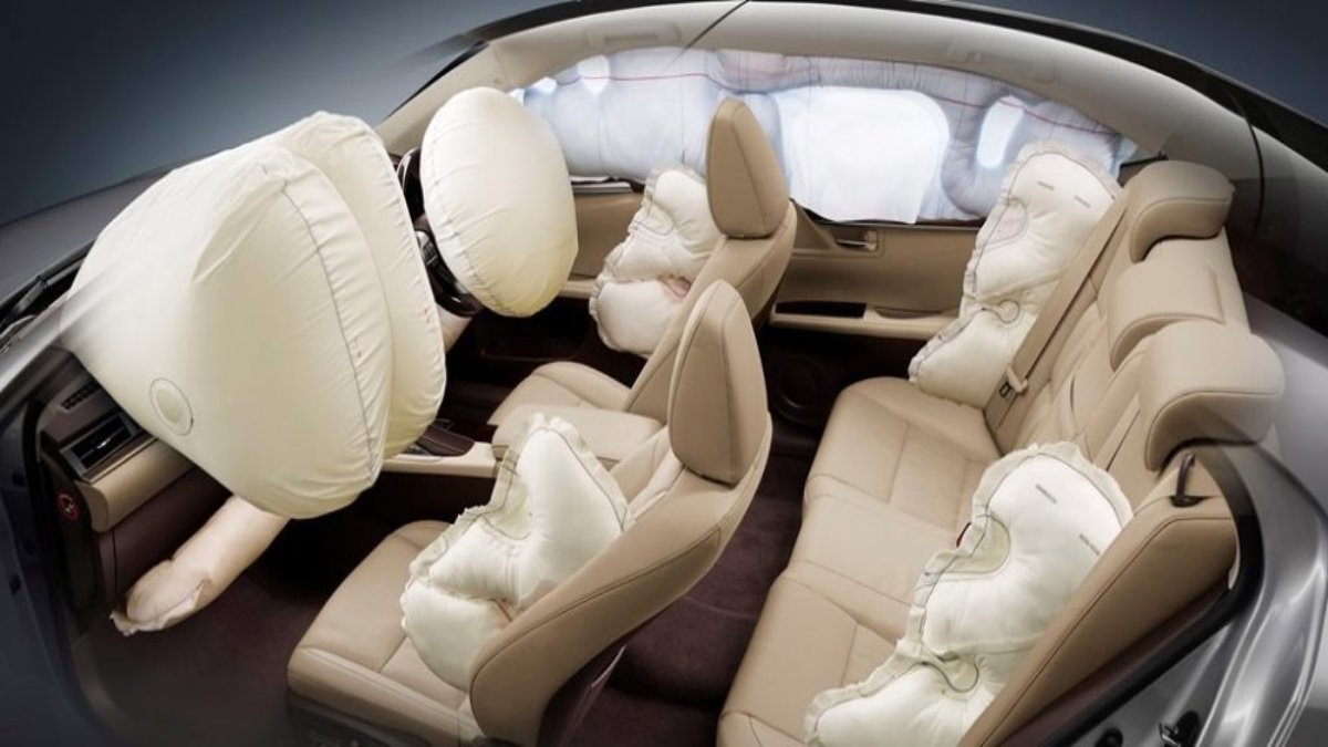 इस वजह से नहीं खुलते Airbags, ड्राइव पर जाने से पहले जरूर जान लें ये बातें