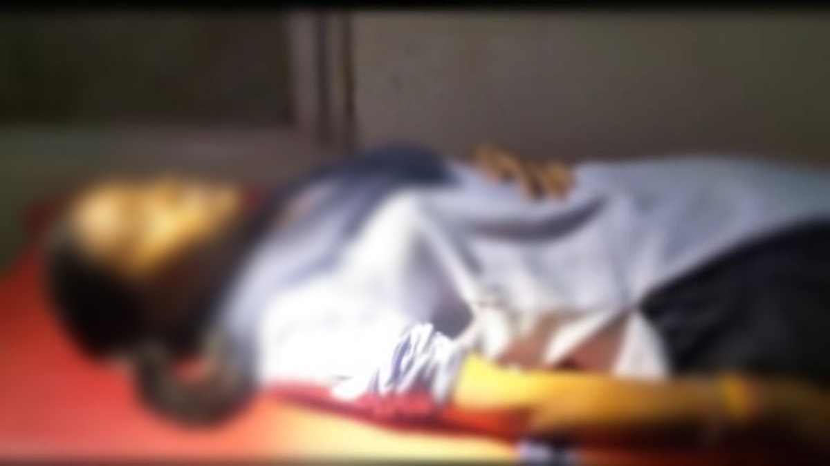 CG CRIME NEWS : स्कूल से घर लौट रही छात्रा के गले पर सिरफिरे आशिक ने ब्लेड से किया हमला, बालिका ICU में भर्ती