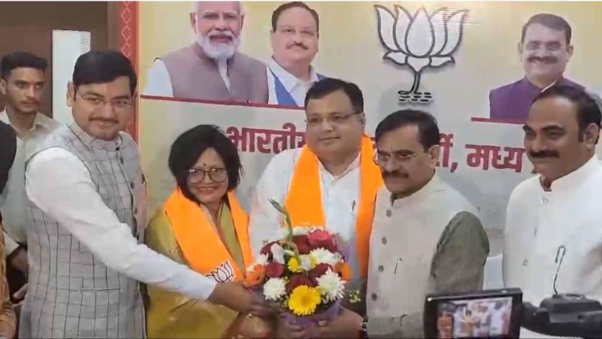 कांग्रेस को लगा झटकाः लोकसभा चुनाव के पहले दलबदल जारी, कांग्रेस प्रवक्ता ने थामा बीजेपी का दामन
