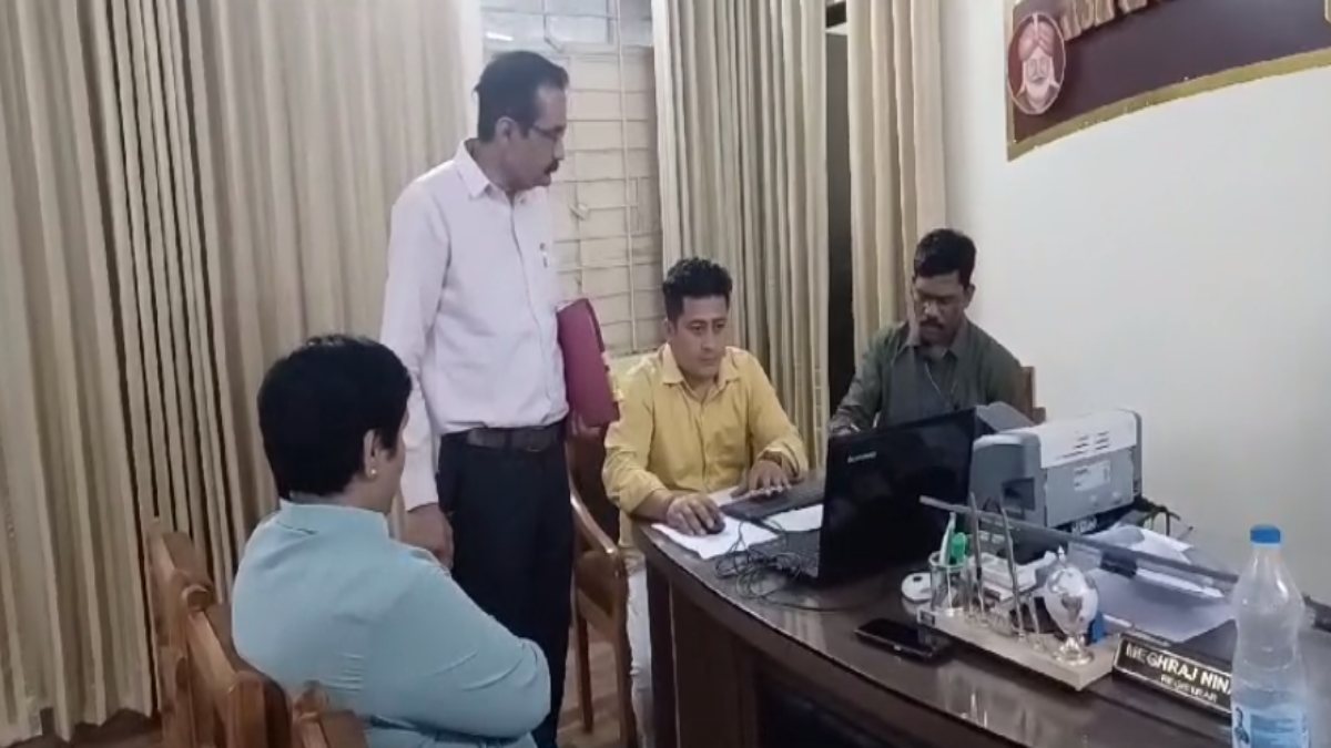 लोकायुक्त की बड़ी कार्रवाई: यूनिवर्सिटी का कुलसचिव 25 हजार की रिश्वत लेते रंगे हाथ पकड़ाया