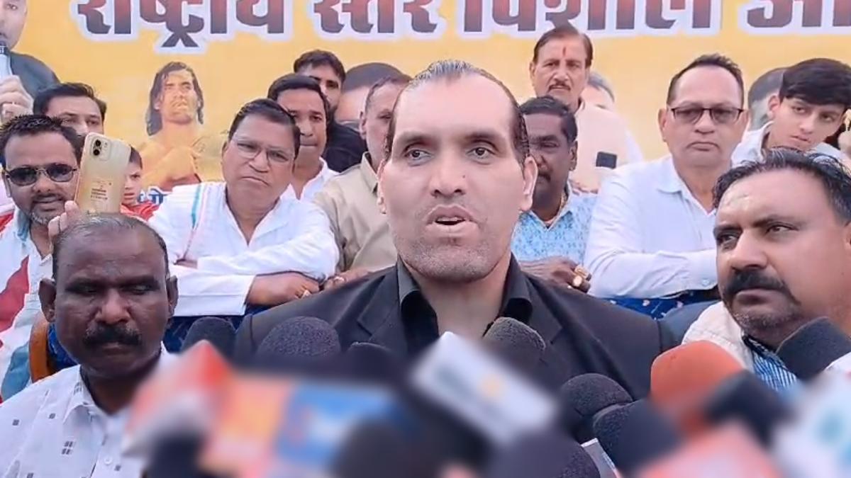किसान आंदोलन को लेकर ‘द ग्रेट खली’ का बड़ा बयान, कहा- हर चीज सरकार पर थोपना गलत है