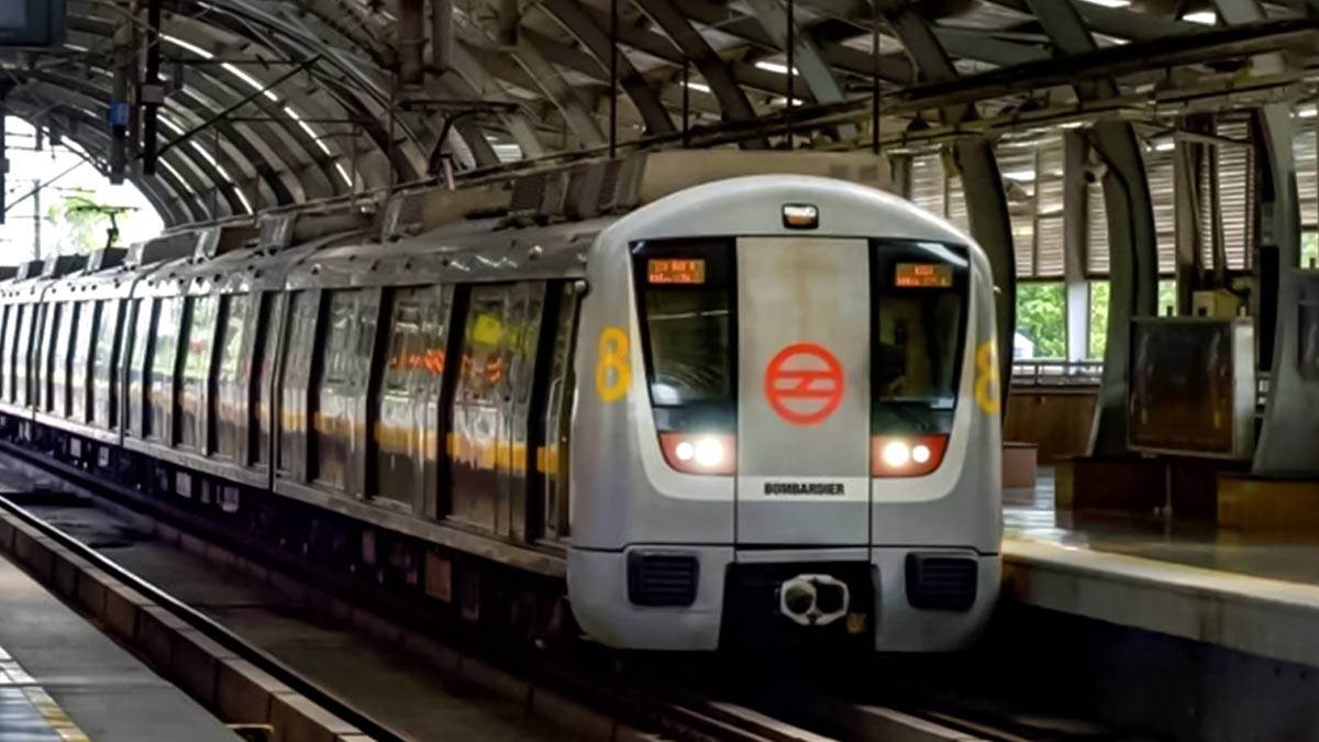 राजधानी को जल्द मिलेगी दूसरी मेट्रो: दूसरी मेट्रो गुजरात से भोपाल रवाना, 2 दिन में पहुंचेंगी Bhopal; 25 ट्रेन के और आएंगे कोच