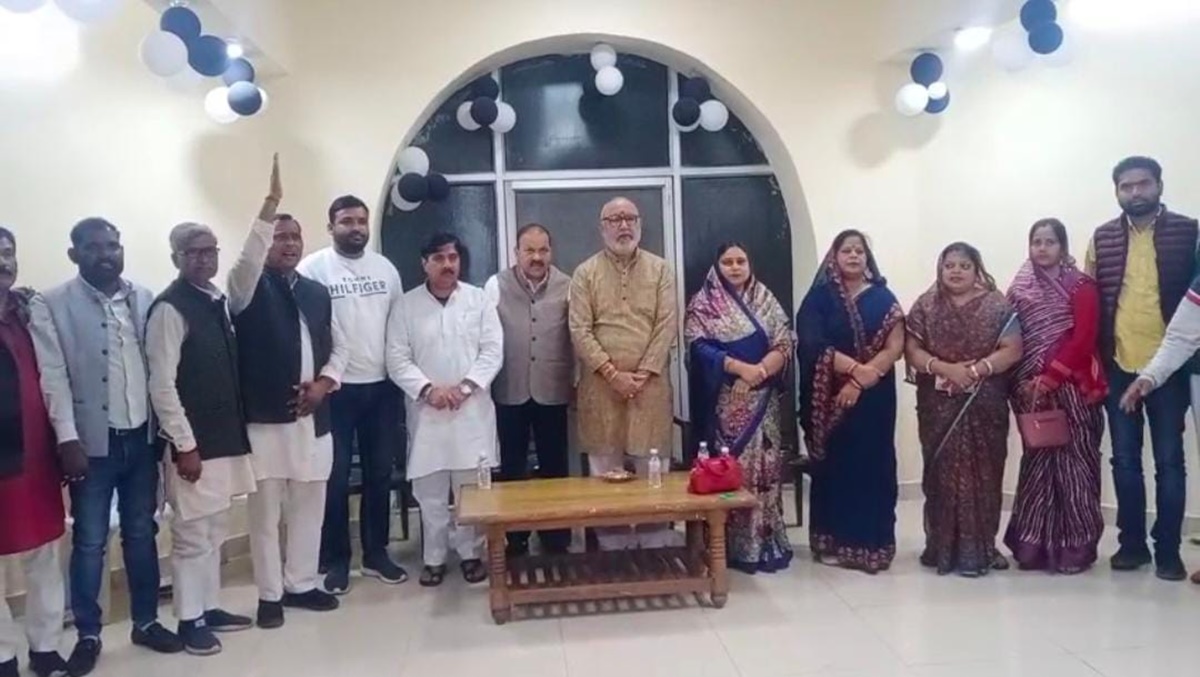 MP में राजनीतिक हलचल तेज: महापौर आवास में बंद कमरे में हुई बैठक खत्म, जिला अध्यक्ष बोले- यह चिंता का विषय…