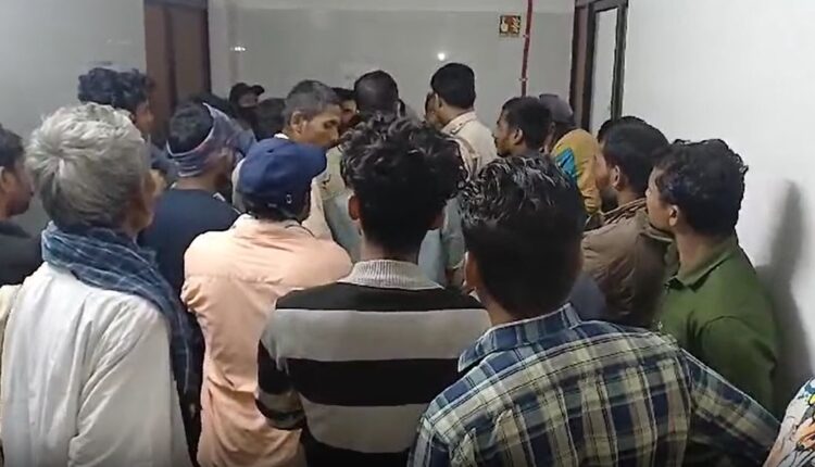 भद्रक अस्पताल में ‘चिकित्सीय लापरवाही’ के कारण गर्भवती महिला की मौत