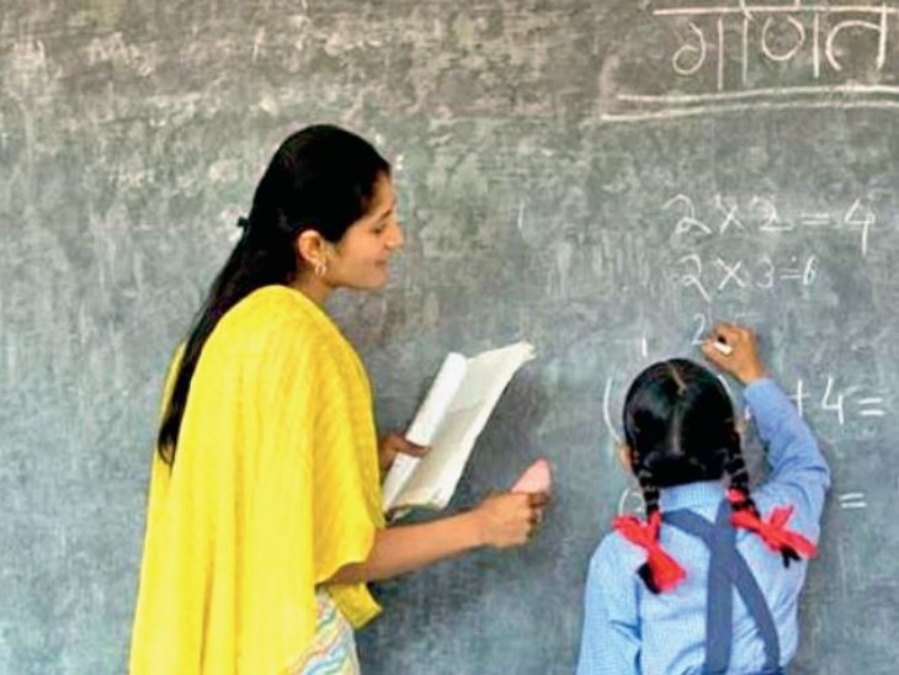 Cg News : पढ़ाने-लिखाने के अलावा दूसरे काम कर रहे शिक्षकों को तत्काल स्कूल पहुंचने के निर्देश, सात दिन में देना होगा प्रमाण पत्र..