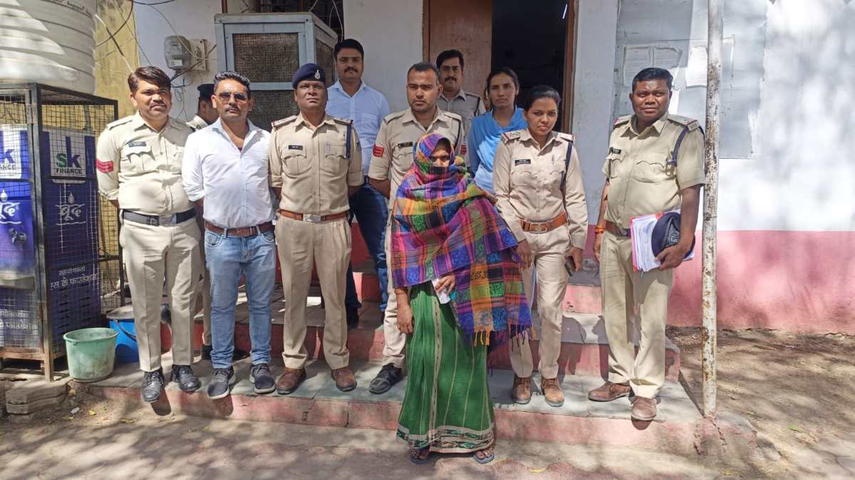 गांजे के साथ महिला गिरफ्तार: सवा लाख का माल जब्त, छत्तीसगढ़ से होती थी तस्करी