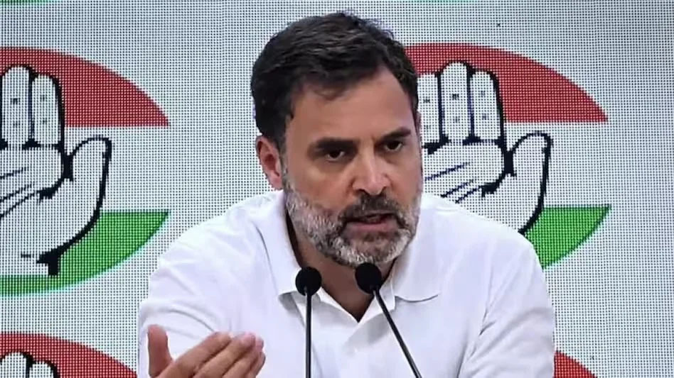 कांग्रेस के खाते फ्रीज करने का आरोप लगाकर सरकार पर बरसे राहुल गांधी