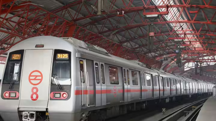 केंद्रीय कैबिनेट की बैठक में बड़ा फैसला , दिल्ली मेट्रो के दो नए कॉरिडोर को मंजूरी