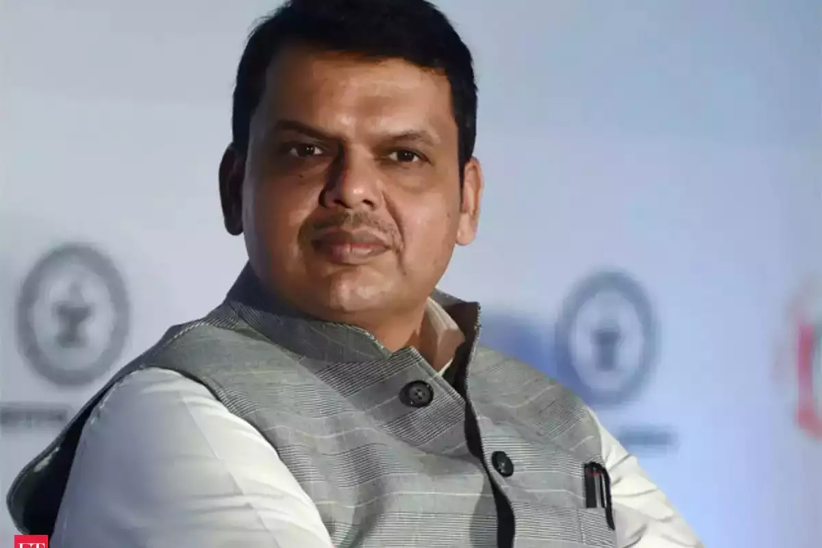फडणवीस को धमकी में फंसे पवार