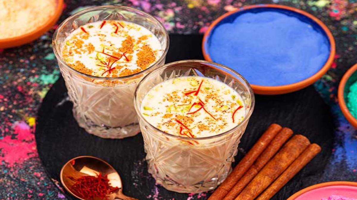 Holi Special Drinks : होली पर मेहमानों को परोसें ये 5 पारपंरिक ड्रिंक्स, हेल्दी के साथ टेस्टी भी…