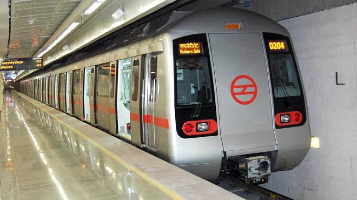 होली के दिन दोपहर तक दिल्ली मेट्रो सेवाएं रहेंगी बंद          