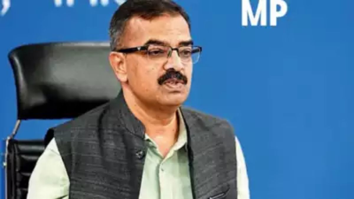 Lok Sabha Election 2024: चुनाव आयोग ने तैयारी की शुरू, अनुपम राजन ने अधिकारियों के साथ की बैठक, दिए ये दिशा निर्देश  