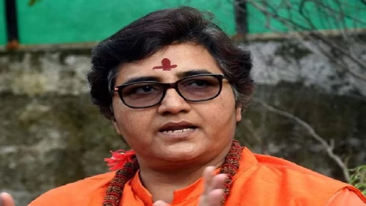 आश्रम जमीन विवाद मामला: साध्वी प्रज्ञा सिंह ने किया ट्वीट, CM मोहन से की भूमाफियाओं पर कार्रवाई की मांग, सांसद पर श्मशान घाट की दीवार तोड़ने का आरोप