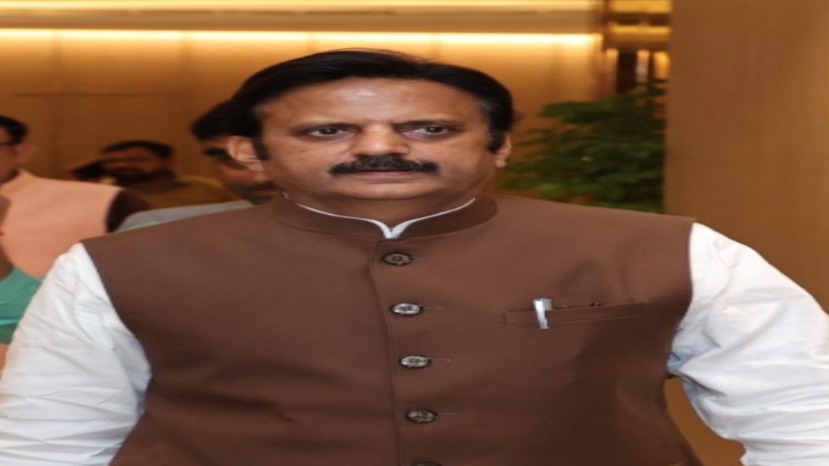 डिप्टी सीएम राजेंद्र शुक्ल ने दिग्विजय पर कसा तंज: बोले- उन्हें अब कोई गंभीरता से नहीं लेता, हाई प्रोफाइल सीटों के होल्ड कही ये बात