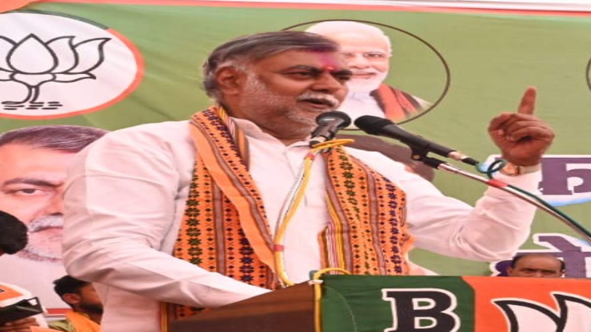 MP में ‘कचरा पॉलिटिक्स’: जीतू पटवारी के बयान पर मंत्री प्रहलाद का पलटवार, कहा- मोदी सरकार ने कचरे के लिए दो-तीन डिब्बे रखे हैं