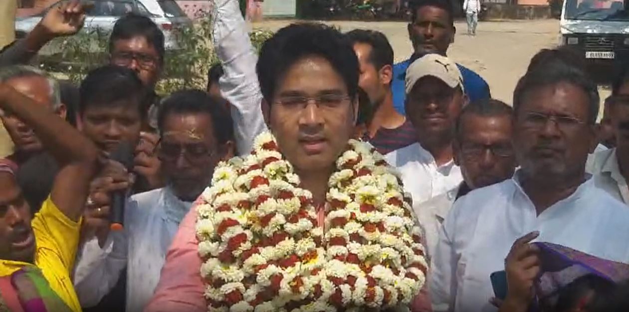 बीजेपी नेता बिजय महापात्र के बेटे अरबिंद महापात्र बीजद में हुए शामिल