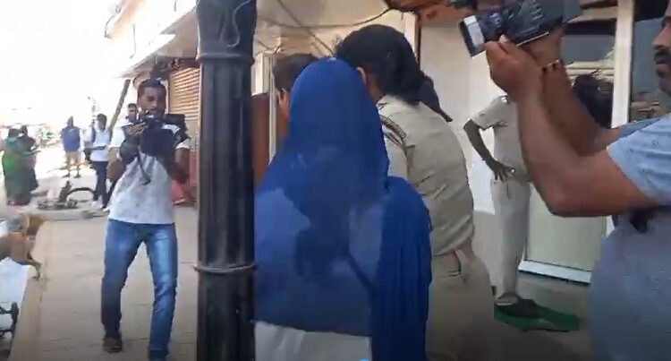 पुरी के जगन्नाथ मंदिर में विदेशी पर्यटक का प्रवेश, हिरासत में लिया