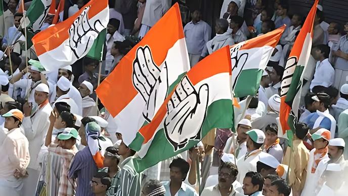 पैसों की तंगी से जूझ रही कांग्रेस ने ओडिशा में चुनाव प्रचार सामग्री के लिए टिकट के इच्छुक उम्मीदवारों से 50 हजार रुपये मांगे